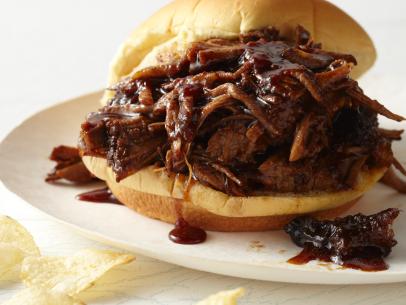 bbq-braised-beef-sandwich